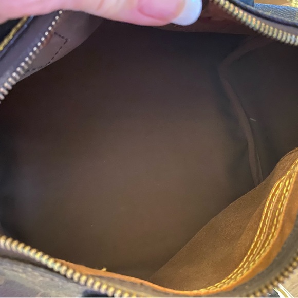 Authentic Vintage Louis Vuitton Speedy 25 - Picture 7 of 12